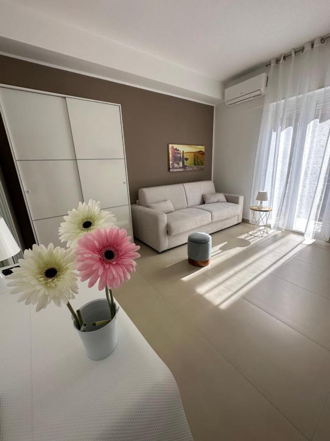 Four Rooms Naxos Giardini Naxos Dış mekan fotoğraf
